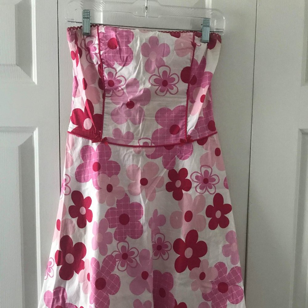 Floral pattern strapless dress